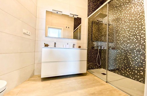 Salobrena Villa | Luxurious and avant-garde style villa with pool