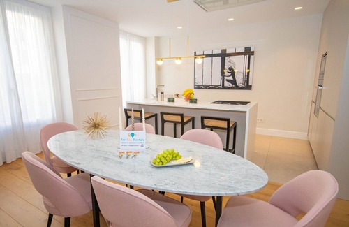 Cortes Apartment | Luxurious and Elegant Calle Alcalá Madrid Center ALC35