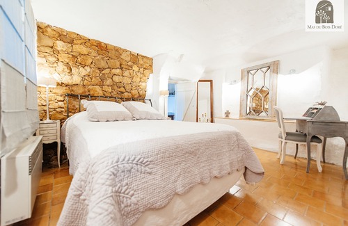 Mons Other | Luxurious and Family friendly Olive Farm House Apartment with beautiful interior