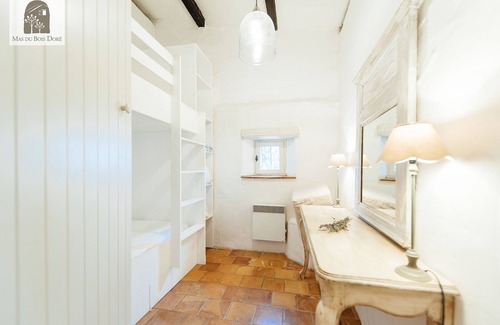 Mons Other | Luxurious and Family friendly Olive Farm House Apartment with beautiful interior