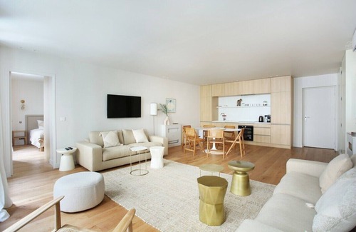 Quartier de la Porte-Saint-Denis Apartment | Luxurious and new apartment in the center of Paris