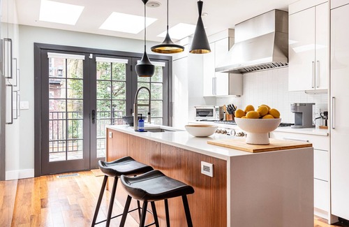 Columbus House | Luxurious and Spacious Townhome Walking distance to Back Bay, The Common, & more