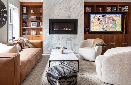 Columbus House | Luxurious and Spacious Townhome Walking distance to Back Bay, The Common, & more