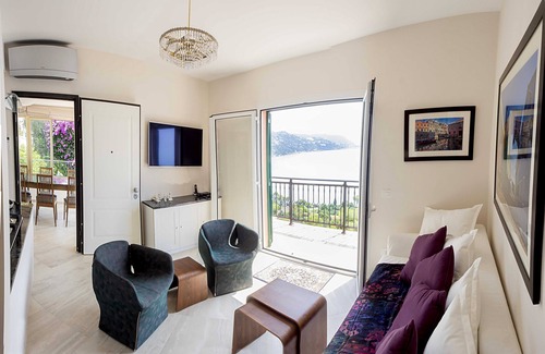 Latte Apartment | Luxurious apartment with breathtaking views of Italian Riviera.