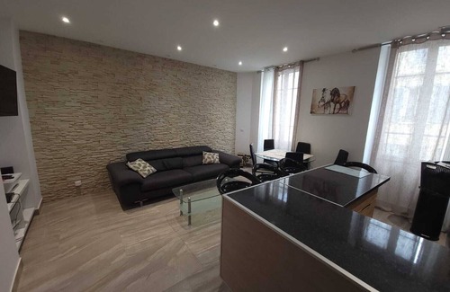 Gambetta Apartment | Luxurious apartment, wifi, air conditioning, 50M from the beach