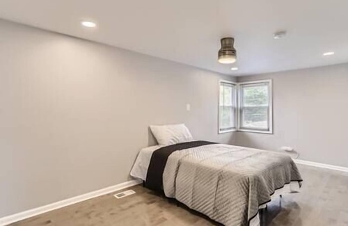Avalon Park House | Luxurious Avalon Manor