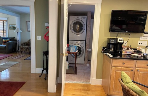 Inman Square House | Luxurious award-winning king-size bedroom suite in Central Cambridge