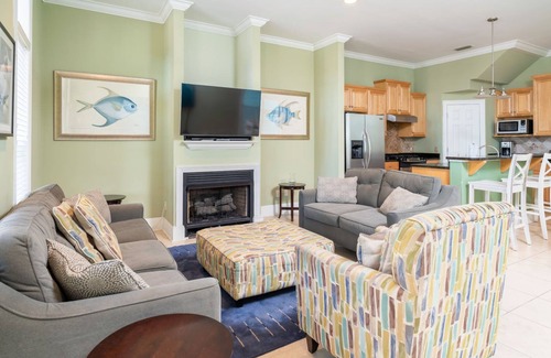 Lagoon Estates House | Luxurious Beachfront Mansion in Panama City Beach with Private Pool upto 16 ppl