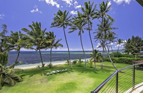 Mokuleia House | Luxurious Beach Front North Shore Home with Panoramic Ocean Views