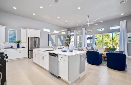 Marineland Acres House | Luxurious Beach House with heated pool