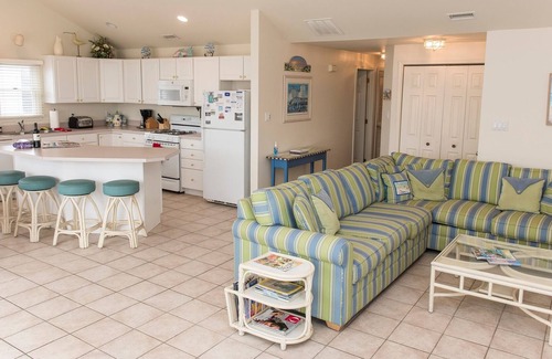 South End Condo | Luxurious Beachblock Southend Duplex, Great Views, Great Beach