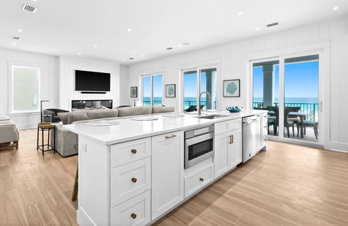 Destiny Shores House | Luxurious Beachfront Retreat: Pool, Spa, Chefs Kitchen