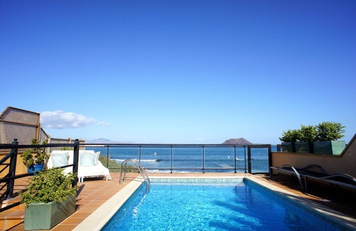 Corralejo Villa | Luxurious beachfront vacation rental home with heated salt water pool