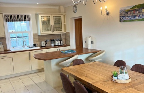 Aberaeron House | Luxurious Beachside Retreat, Sleeps 10, Dog-Friendly, with Mesmerizing Sea and Beach Views