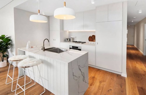 Bondi Apartment | Luxurious Bondi Beach Apt Stunning Balcony Views