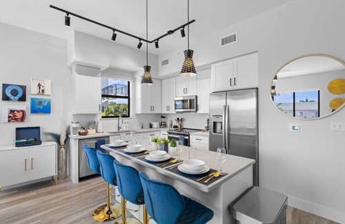 West Palm Beach Apartment | Luxurious Brand-New Coastal 2 Bedroom