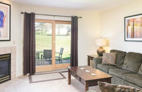 Lake Delton Villa | Luxurious, but affordable, vacation spot Tamarack Resort in Wisconsin Dells!