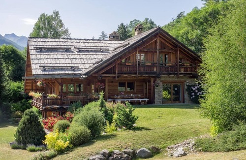 La Salle-les-Alpes Ski Chalet | Luxurious Chalet in Southern French Alpes