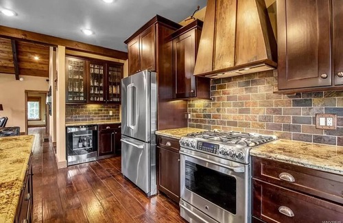 Ellicottville Ski Chalet | Luxurious Chalet! Hot-tub, Bonfire & A+ Location for Skiing/Town