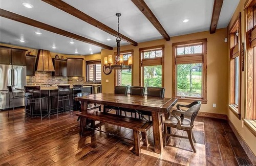 Ellicottville Ski Chalet | Luxurious Chalet! Hot-tub, Bonfire & A+ Location for Skiing/Town