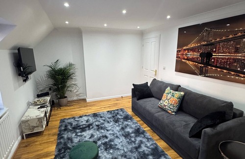 Colchester Apartment | Luxurious Coach House