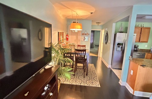 Biloxi Condo | Luxurious Condo across from Beach, Boardwalk, Shops and Restaurants. King Bed.
