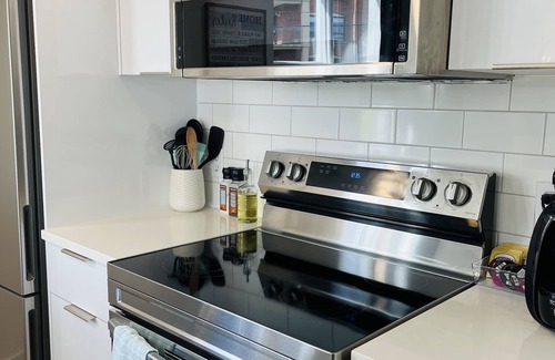 Magog Apartment | Luxurious condo in downtown Magog with wood fireplace and pool