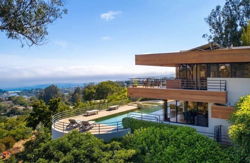Eucalyptus Hill House | Luxurious Contemporary Home with Spectacular Views