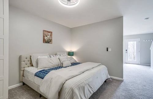 Conestee House | Luxurious convenient Greenville townhome