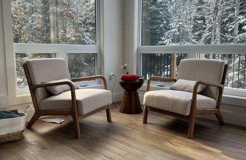 Huntsville House | Luxurious cottage experience on the Muskoka river designed to surprise & delight