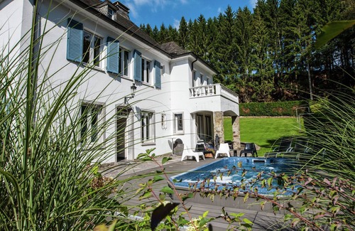 Malmedy House | Luxurious countryside holiday home with garden