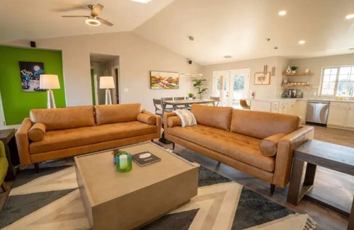 Twentynine Palms House | Luxurious Desert Oasis 🏜 n JACUZZI AND GAMEROOM