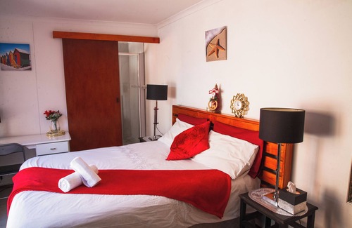 Mowbray House | Luxurious Flatlet in the heart of Mowbray