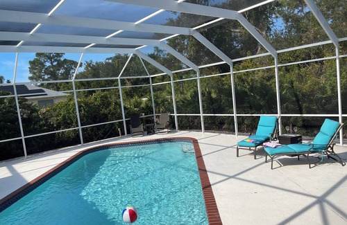 Englewood House | Luxurious Florida Living 2 Minutes from the Beach with heated pool!