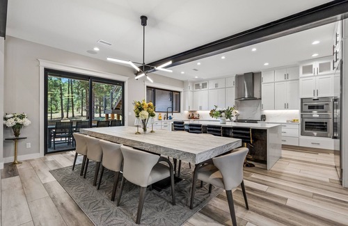 Flagstaff House | Luxurious Forest Retreat in Woody Mountain Estates