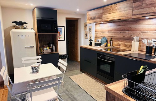 Pralognan-la-Vanoise Apartment | Luxurious 3-room apartment with garden, near ski lift, private parking