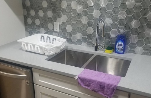 Southwest Edmonton House | LUXURIOUS FULLY PRIVATE ONE BEDROOM ONE BATHROOM BASEMENT SUITE IN SW EDMONTON