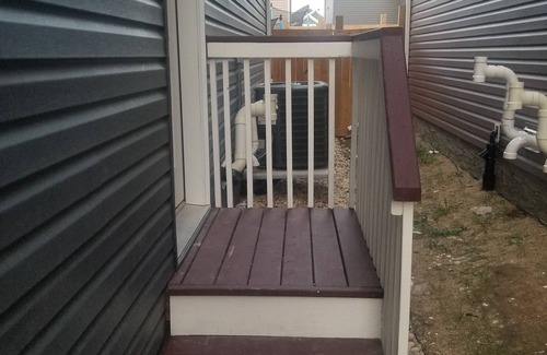 Southwest Edmonton House | LUXURIOUS FULLY PRIVATE ONE BEDROOM ONE BATHROOM BASEMENT SUITE IN SW EDMONTON