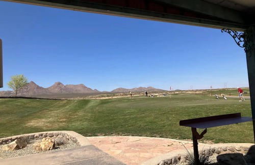 Las Cruces House | Luxurious Golf Course Retreat w/Backyard & Game Room