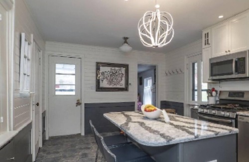 Richfield Springs House | Luxurious, Grand Home—Discount Offseason Rate—Cooperstown Baseball& Brewery 13mi