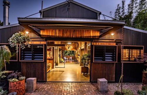 Bangalow House | Luxurious hidden Oasis minutes from Byron Bay