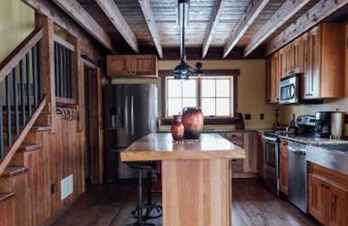 Dillon Cabin | Luxurious Hideaway from BeaverHead River - Cervelli