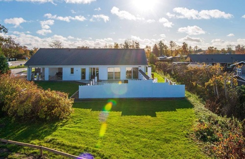 Grena Strand House | Luxurious Holiday Home in Grenaa with Sauna