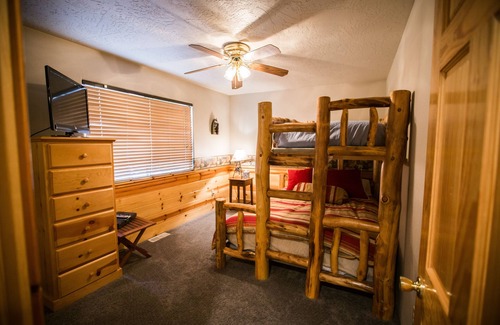 Summit Estates House | Luxurious home and perfect LOCATION!! Walk to Snow Summit.