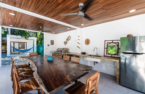 Palm Beach Estates House | Luxurious home with Pool.steps to Playa Grande beach and surf