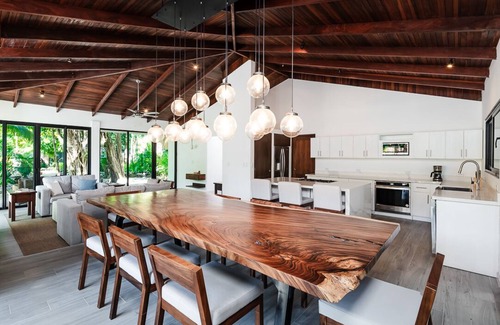 Palm Beach Estates House | Luxurious home with Pool.steps to Playa Grande beach and surf