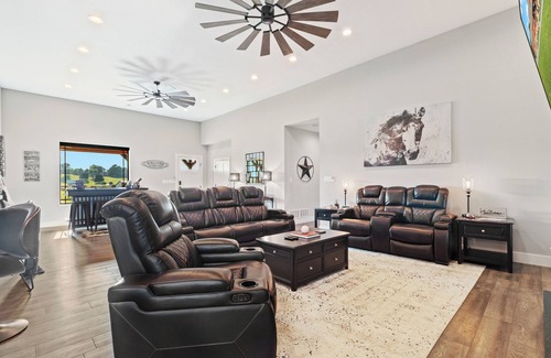 West Newton House | Luxurious Horse Farm Retreat - 3BR/3.5BA Oasis