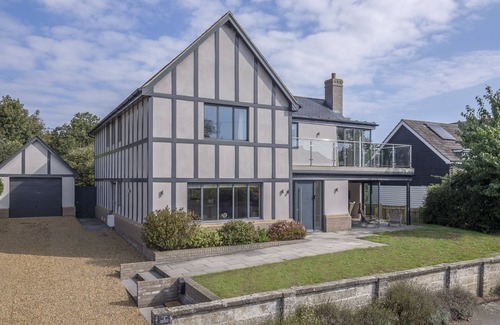 Thorpeness Cottage | Luxurious house near beach with hot tub - Mallards