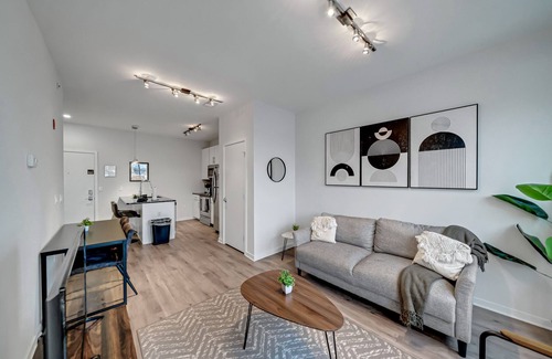 Brewerytown Apartment | Luxurious I 1Br/1Bth I Free Parking I Dog Park