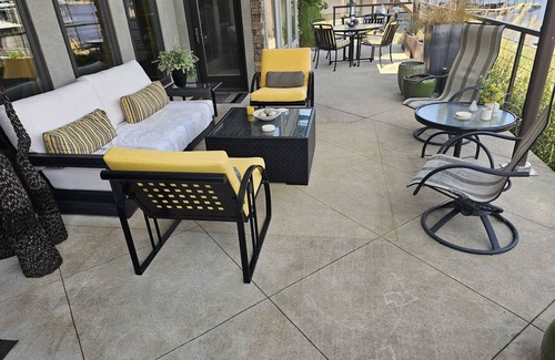 Gravois Mills House | Luxurious indulgence in your very own, modern lakefront home